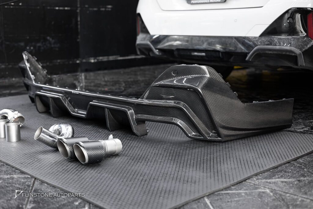 BMW i5 G60 TAKD Carbon Fiber Rear Diffuser + AK Carbon Tailpipe