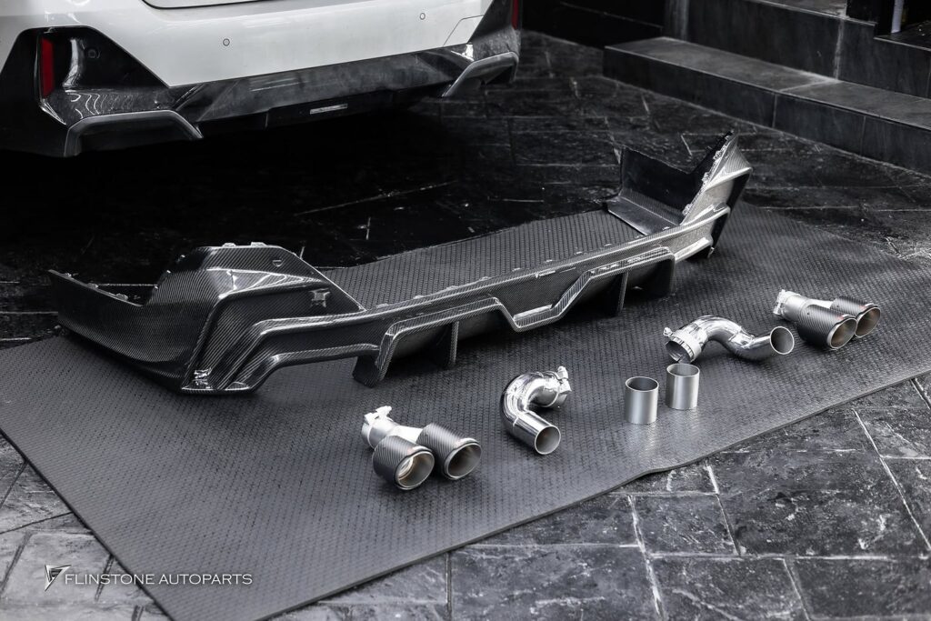 BMW i5 G60 TAKD Carbon Fiber Rear Diffuser + AK Carbon Tailpipe