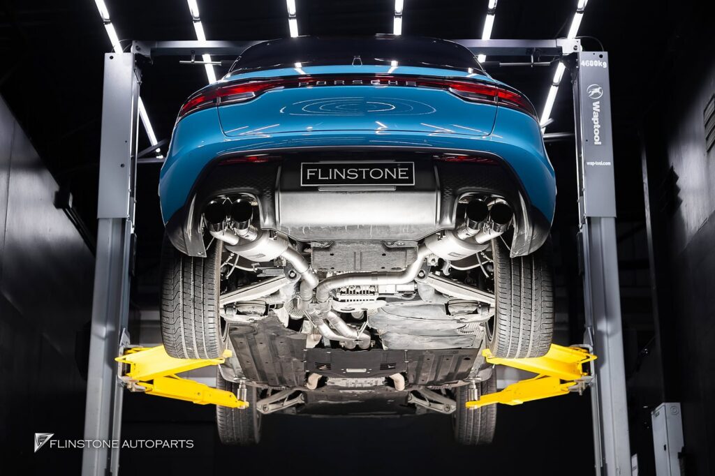 PORSCHE MACAN น้ำหนักเบาลง: วัสดุไทเทเนียม (Titanium) มีน้ำหนักเบากว่าท่อสแตนเ