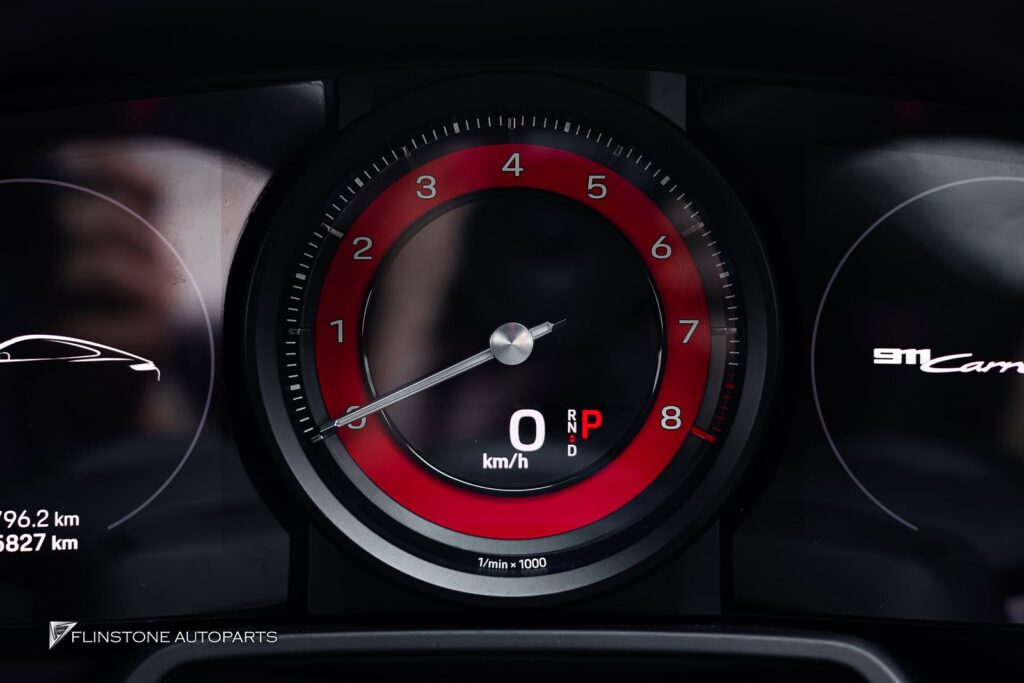 PORSCHE 992 2025+ พวงมาลัยสีแดง CUSTOM ตามแบบในภาพ + นาฬิกาสีแดง STOPWATCH