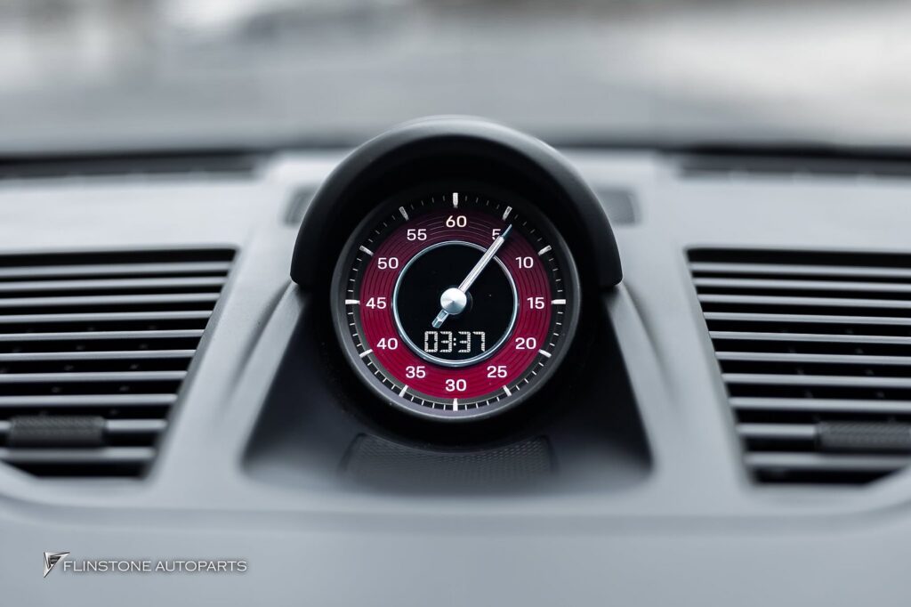 PORSCHE 992 2025+ พวงมาลัยสีแดง CUSTOM ตามแบบในภาพ + นาฬิกาสีแดง STOPWATCH