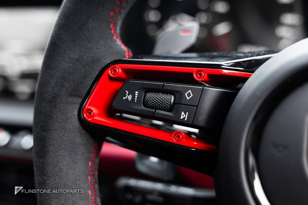 PORSCHE 992 2025+ พวงมาลัยสีแดง CUSTOM ตามแบบในภาพ + นาฬิกาสีแดง STOPWATCH