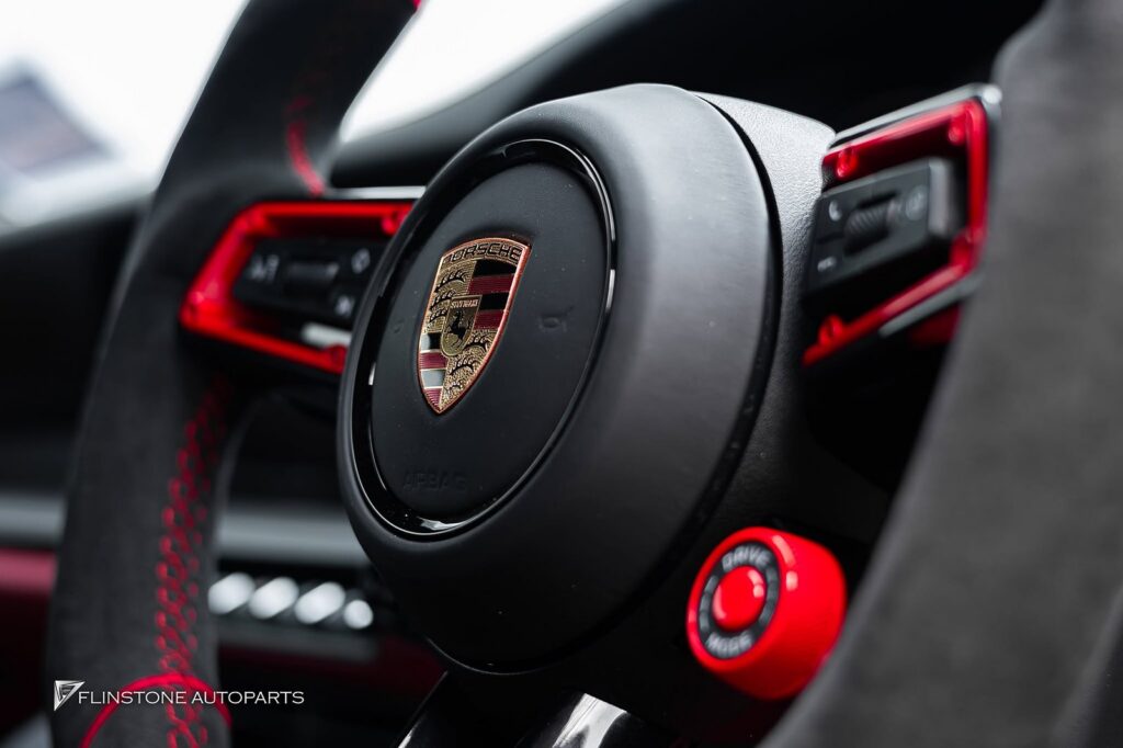 PORSCHE 992 2025+ พวงมาลัยสีแดง CUSTOM ตามแบบในภาพ + นาฬิกาสีแดง STOPWATCH