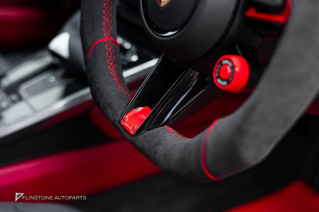 PORSCHE 992 2025+ พวงมาลัยสีแดง CUSTOM ตามแบบในภาพ + นาฬิกาสีแดง STOPWATCH