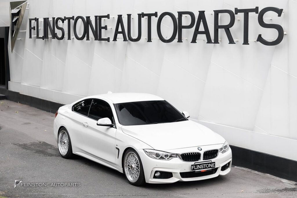 F32-F33-F36 BMW 4 Series เปลี่ยนลุคท้ายรถให้ดูโมเดิร์นและดุดันด้วยไฟท้าย OLED สำหรับ BMW