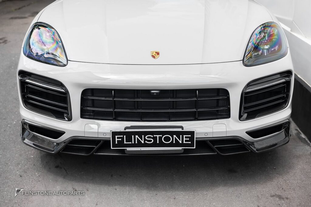 PORSCHE Cayenne ติดตั้งลิ้นหน้าคาร์บอน USUS Autoclave V