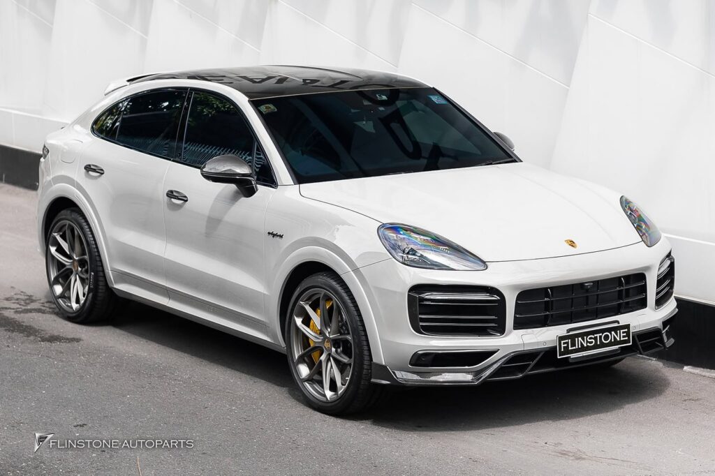 PORSCHE Cayenne ติดตั้งลิ้นหน้าคาร์บอน USUS Autoclave V