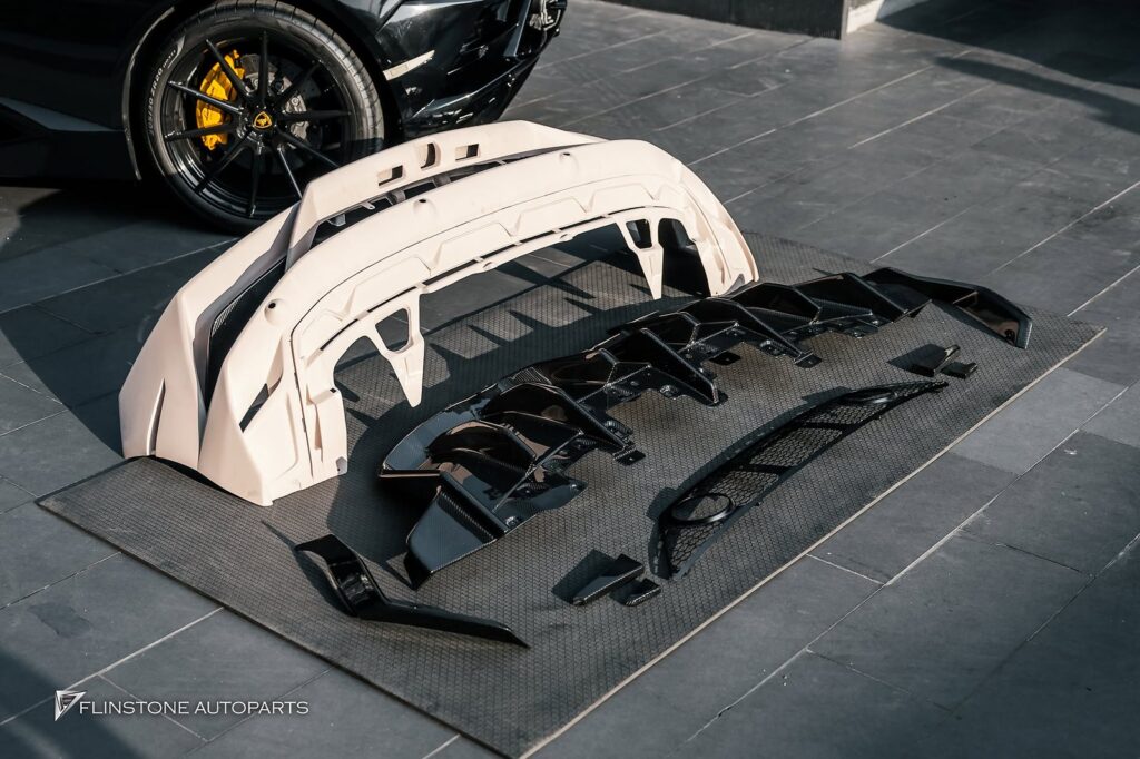 LAMBORGHINI Huracan LP610-4 rear bumper kit upgraded to the model EVO