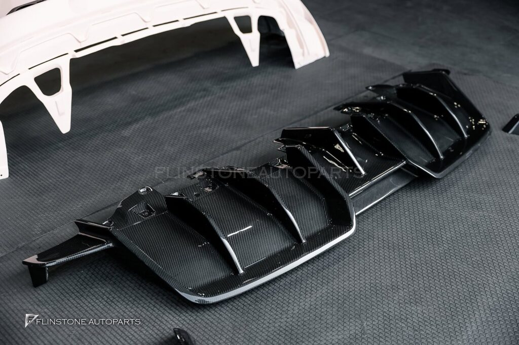 LAMBORGHINI Huracan LP610-4 rear bumper kit upgraded to the model EVO