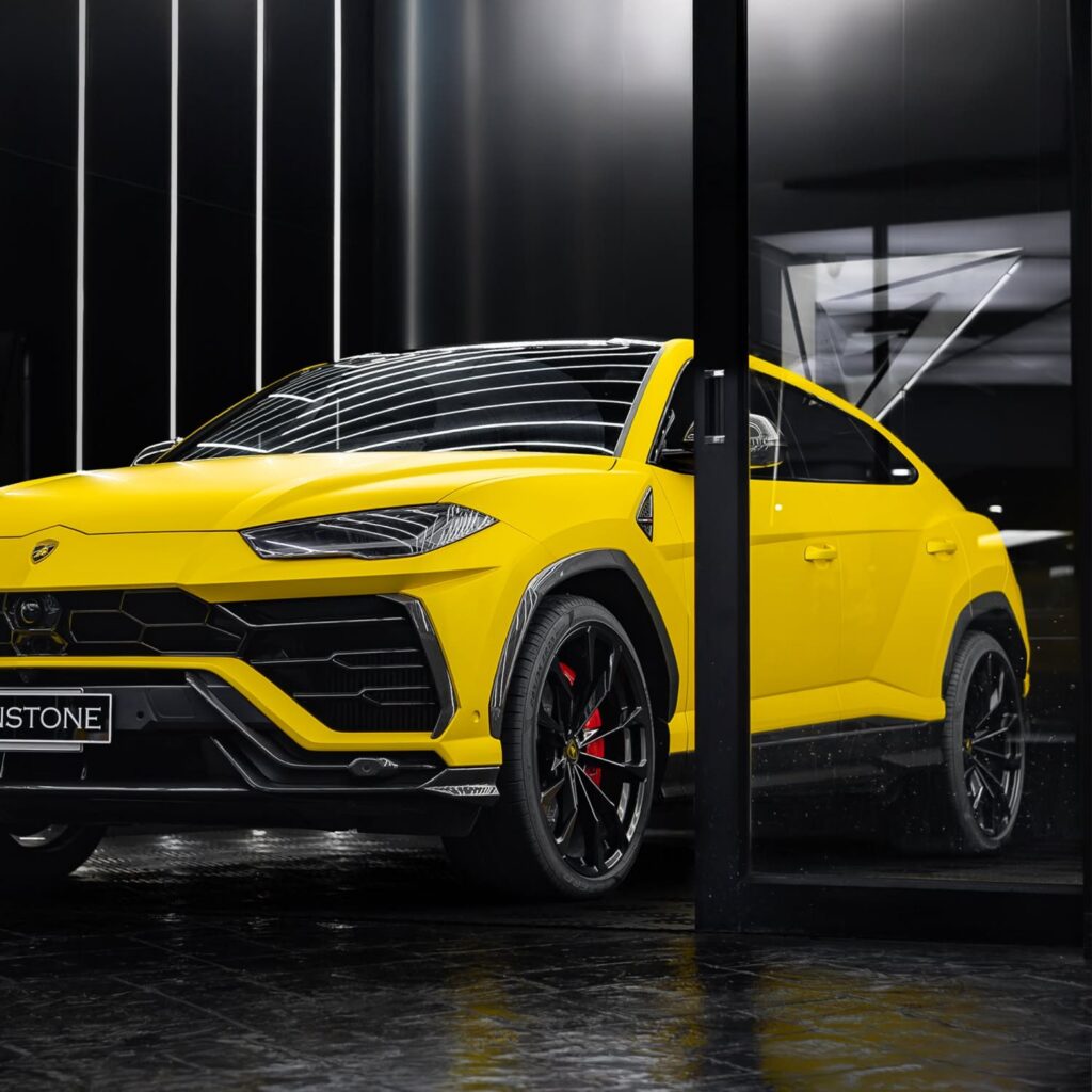 LAMBORGHINI URUS Unleash the Matt Yellow Beast