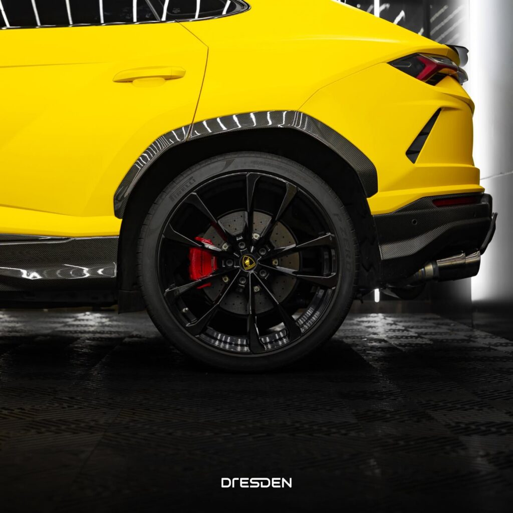 LAMBORGHINI URUS Unleash the Matt Yellow Beast