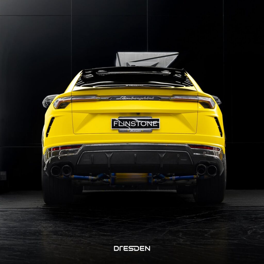LAMBORGHINI URUS Unleash the Matt Yellow Beast