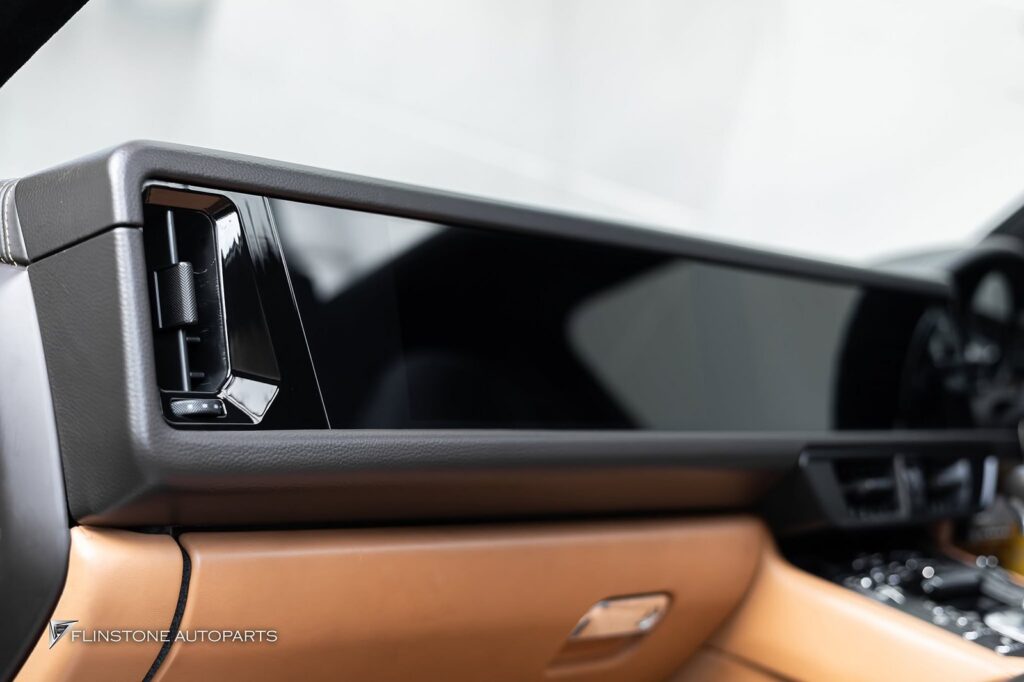 PORSCHE Cayenne 958 เหมือนรุ่นใหม่ปี 2025: หน้าจอดีไซน์ยาวแบบเดียวกับ Cayenne ตัวปัจ