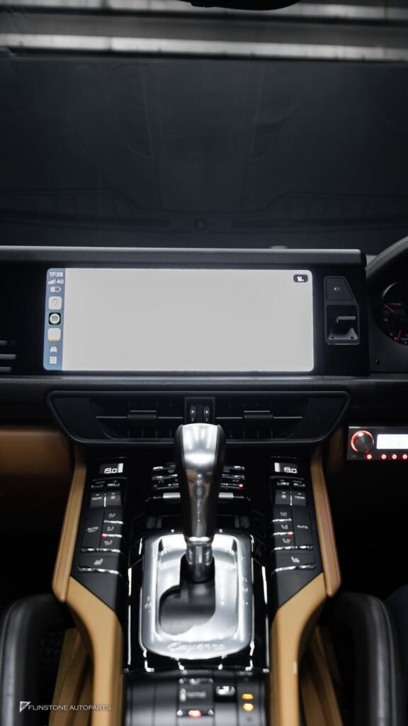 PORSCHE Cayenne 958 เหมือนรุ่นใหม่ปี 2025: หน้าจอดีไซน์ยาวแบบเดียวกับ Cayenne ตัวปัจ