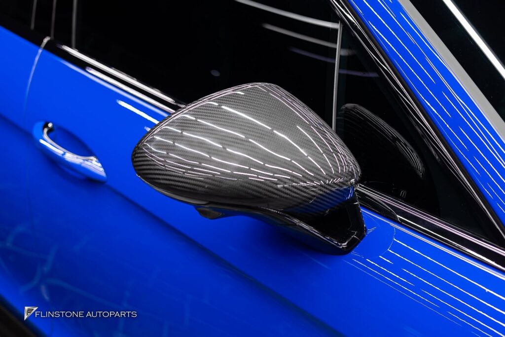 PORSCHE 976 Panamera เกรดสูงสุด: เป็นงานคาร์บอนที่ผ่านกระบวนการผลิตด้วยความร้อนและแรง