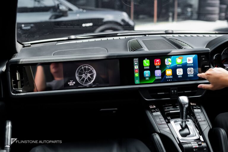 PORSCHE Cayenne 958 จอใหญ่เต็มตา Touch Screen: หน้าจอคมชัด สวยงาม และใช้งานง่ายด้วยร