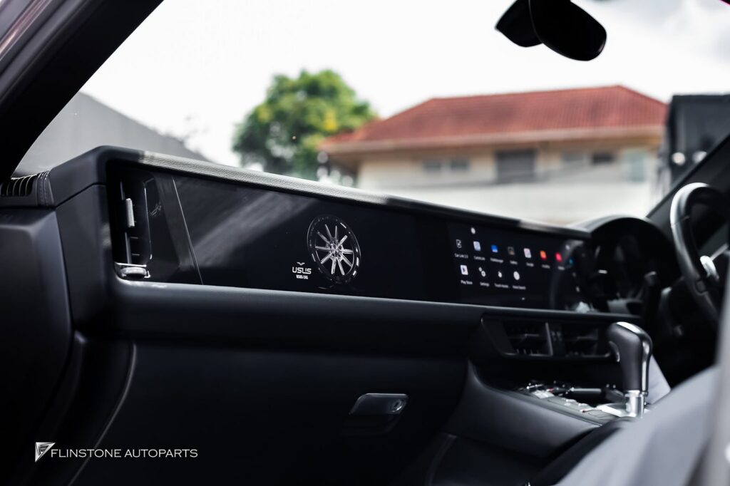 PORSCHE Cayenne 958 big full-view screen Touch Screen: sharp screen beautiful easy to use with