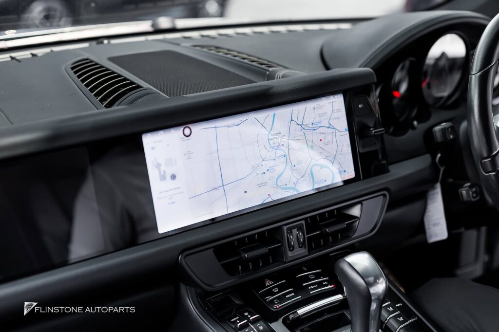 PORSCHE Cayenne 958 big full-view screen Touch Screen: sharp screen beautiful easy to use with