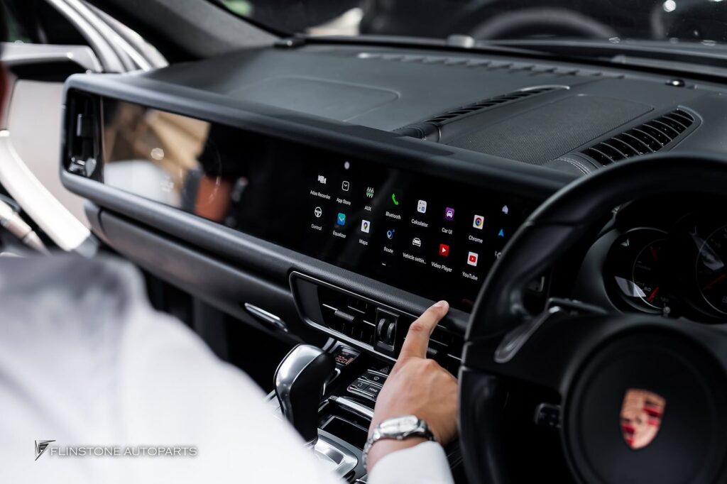 PORSCHE Cayenne 958 big full-view screen Touch Screen: sharp screen beautiful easy to use with