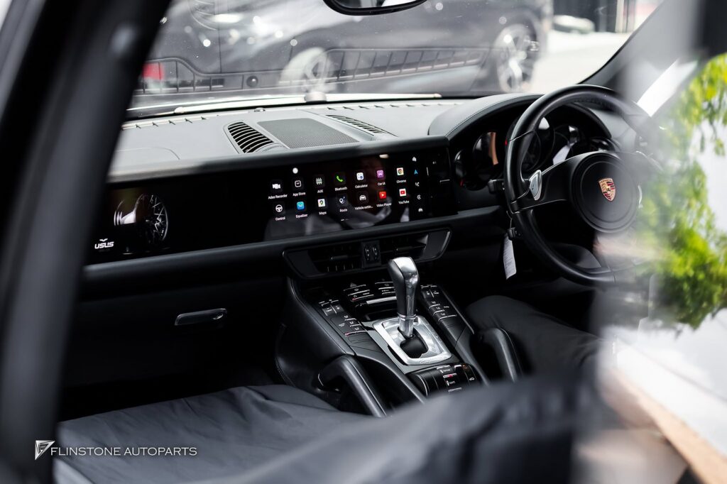 PORSCHE Cayenne 958 big full-view screen Touch Screen: sharp screen beautiful easy to use with