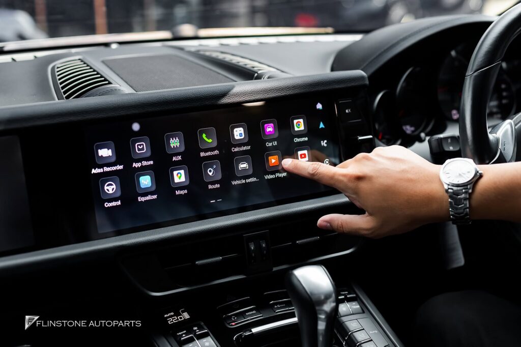 PORSCHE Cayenne 958 big full-view screen Touch Screen: sharp screen beautiful easy to use with
