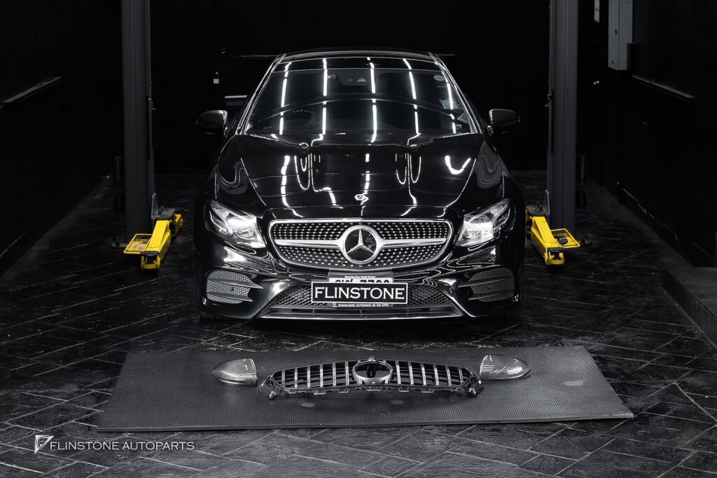 Mercedes-Benz C238 E-Class Coupe GT Panamericana Front Grille + Carbon Fiber Side Mirror