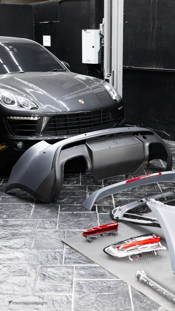 PORSCHE MACAN 到店改款升级为 Facelift 两侧全车部件套装
