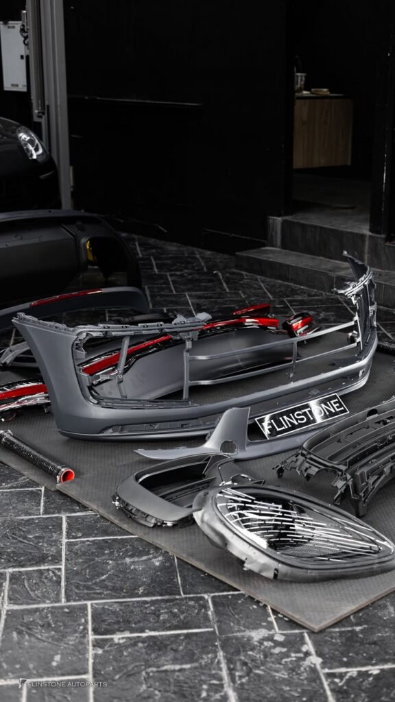PORSCHE MACAN 到店改款升级为 Facelift 两侧全车部件套装