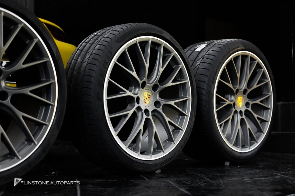 PORSCHE 991.1 – 991.2 Genuine RS Spyder Wheel with Tyre