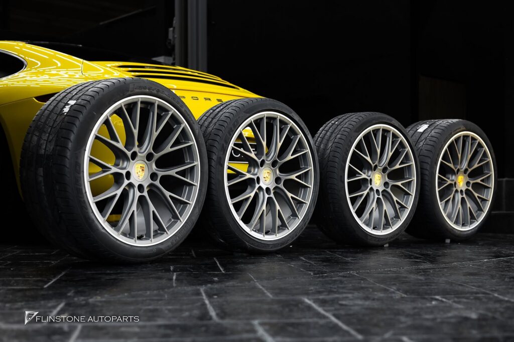 PORSCHE 991.1 – 991.2 Genuine RS Spyder Wheel with Tyre