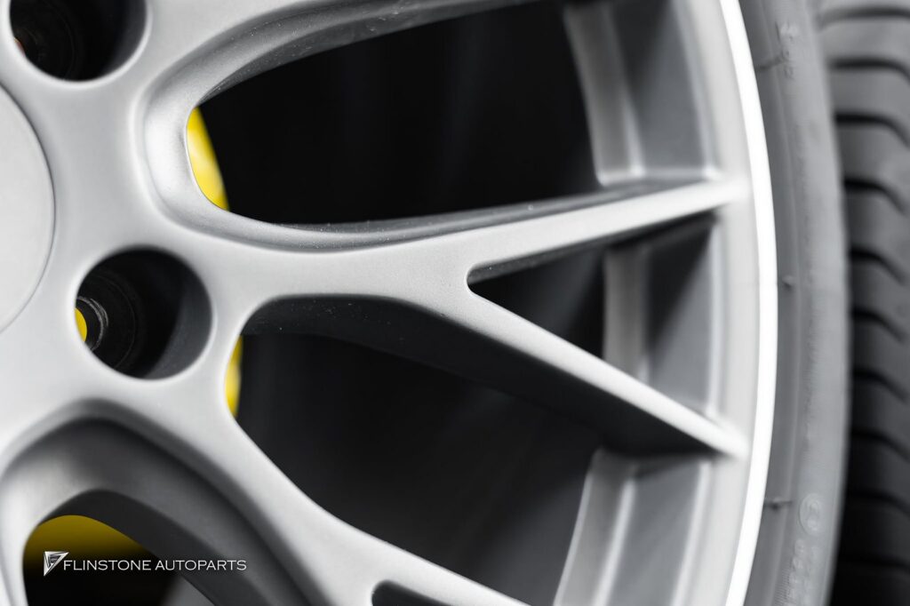 PORSCHE 991.1 – 991.2 Genuine RS Spyder Wheel with Tyre