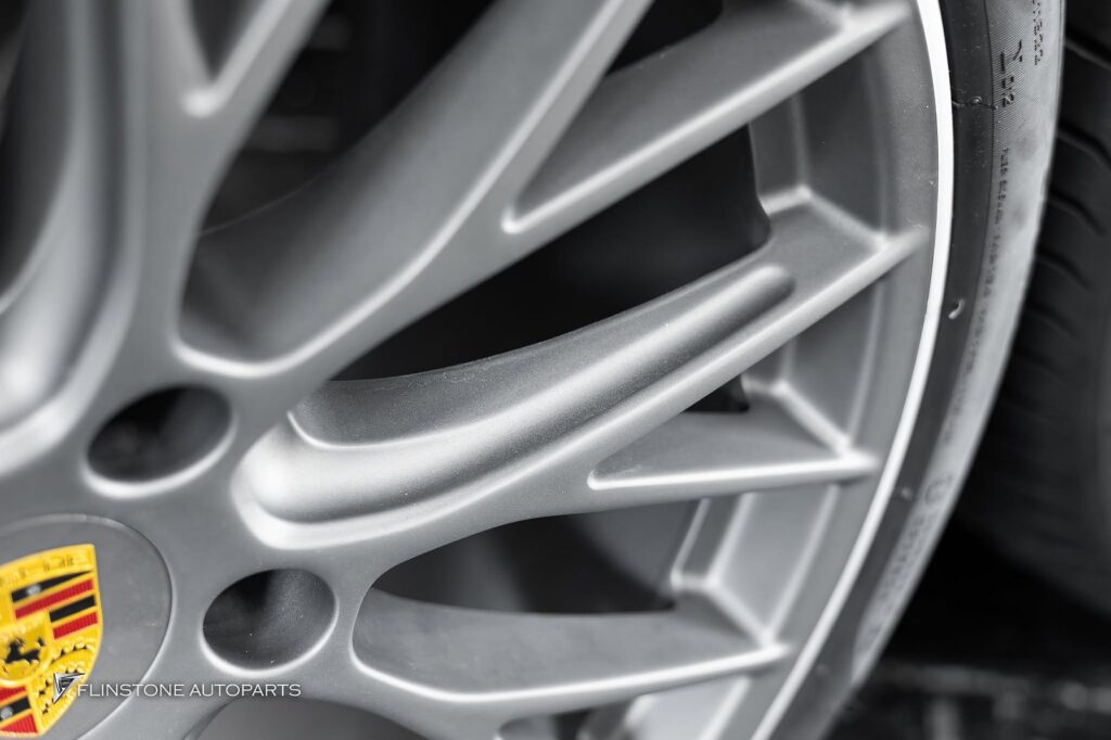 PORSCHE 991.1 – 991.2 Genuine RS Spyder Wheel with Tyre