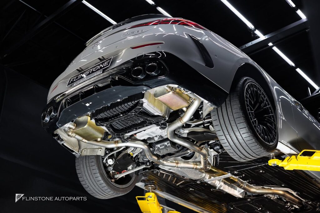 Mercedes-Benz C236 CLE-Class Coupe เต็มระบบชุดท่อ IPE ที่มาพร้อม Downpipe