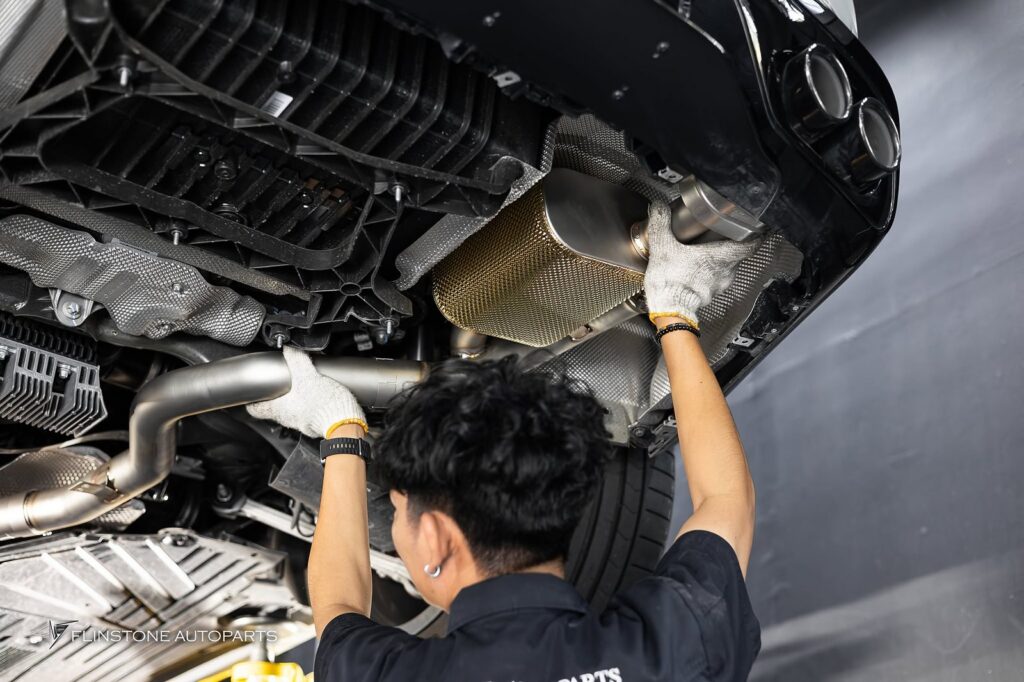 Mercedes-Benz C236 CLE-Class Coupe เต็มระบบชุดท่อ IPE ที่มาพร้อม Downpipe