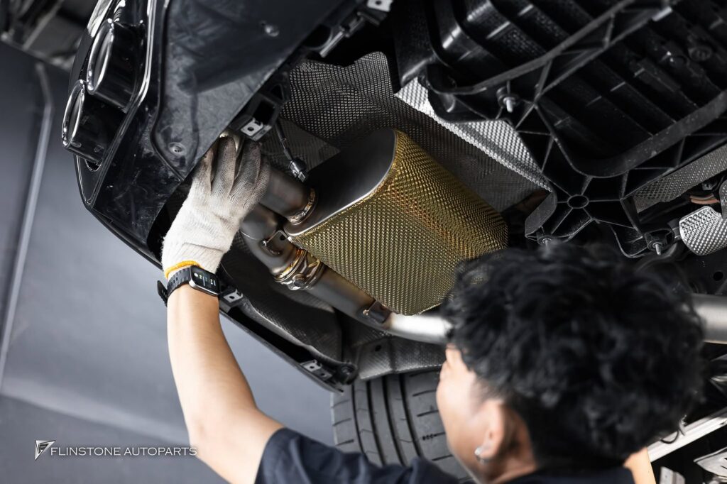 Mercedes-Benz C236 CLE-Class Coupe เต็มระบบชุดท่อ IPE ที่มาพร้อม Downpipe