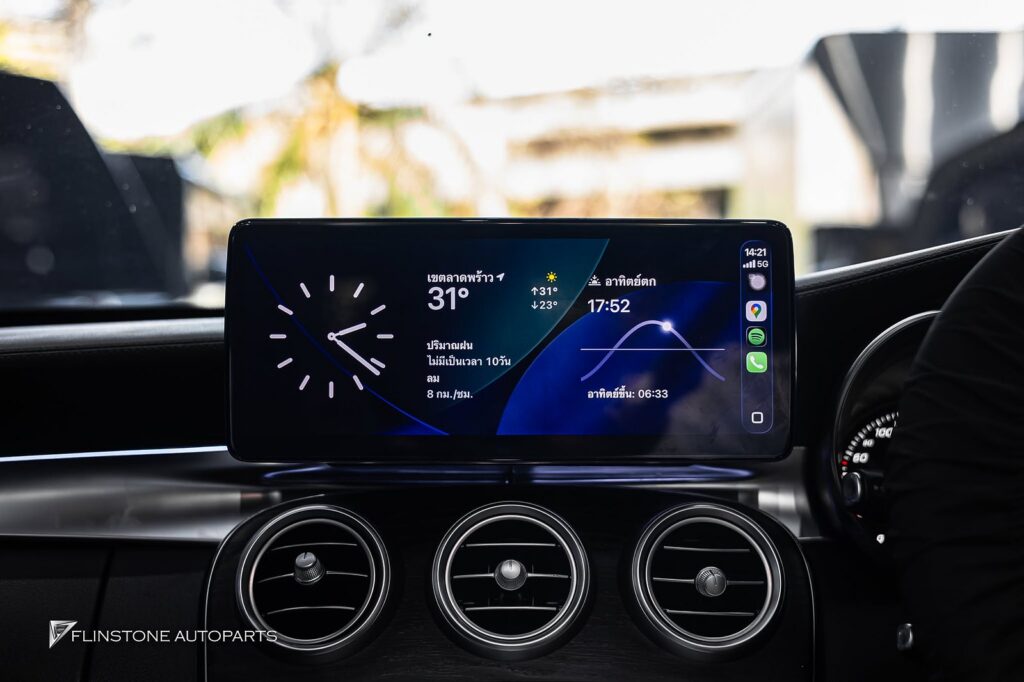 Mercedes-Benz cutting-edge upgrade for W205 C-Class with the screen set Android the top spec