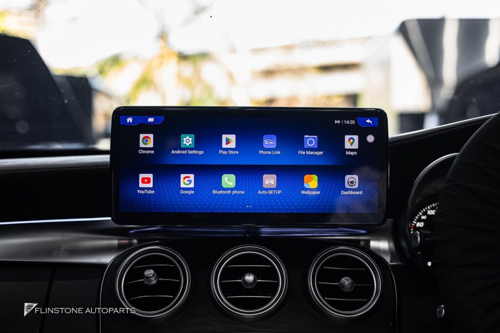 Mercedes-Benz cutting-edge upgrade for W205 C-Class with the screen set Android the top spec