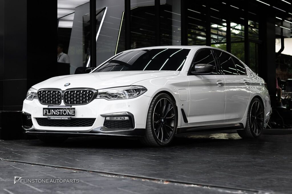 BMW G30 – F90 2024+ production technology at the level of Supercar: this piece is made with Autoclave