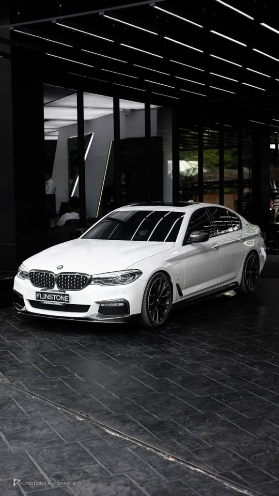 BMW G30 – F90 2024+ production technology at the level of Supercar: this piece is made with Autoclave