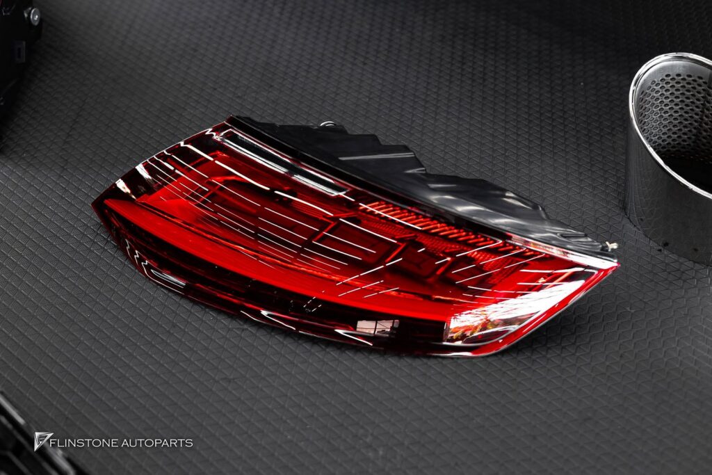 เข้าใหม่สำหรับ AUDI TT MK3 ที่เตรียมติดตั้งชุดแต่ง TTRS