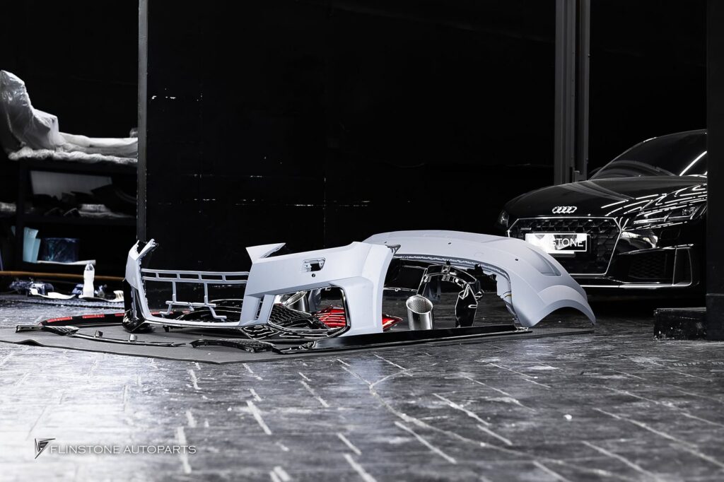 เข้าใหม่สำหรับ AUDI TT MK3 ที่เตรียมติดตั้งชุดแต่ง TTRS