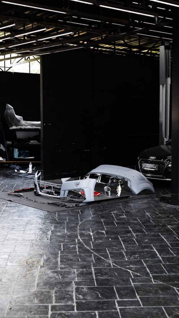 เข้าใหม่สำหรับ AUDI TT MK3 ที่เตรียมติดตั้งชุดแต่ง TTRS