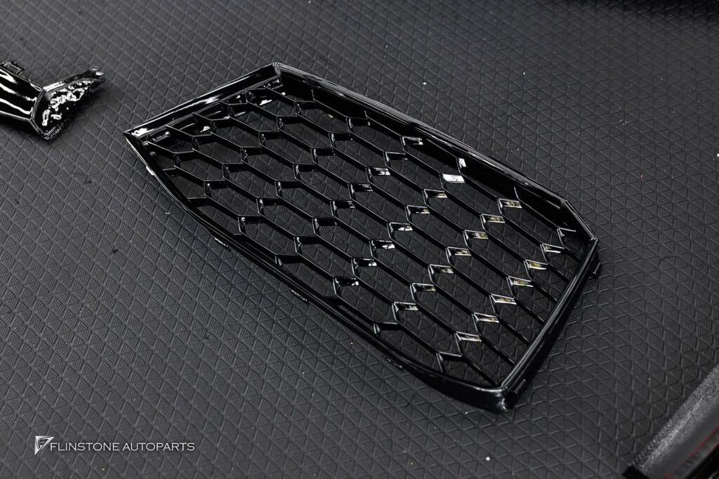 เข้าใหม่สำหรับ AUDI TT MK3 ที่เตรียมติดตั้งชุดแต่ง TTRS