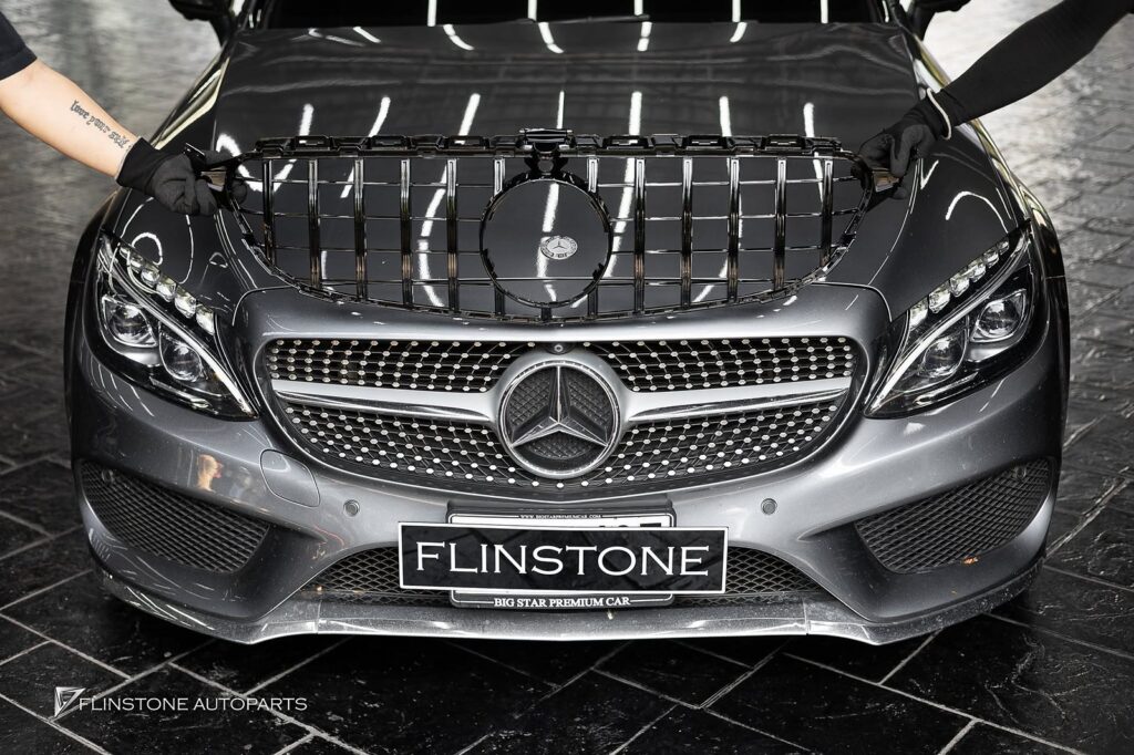 Mercedes-Benz กระจังหน้าทรง GT สีดำเงา ติดตั้งสำหรับ W205 C-Class