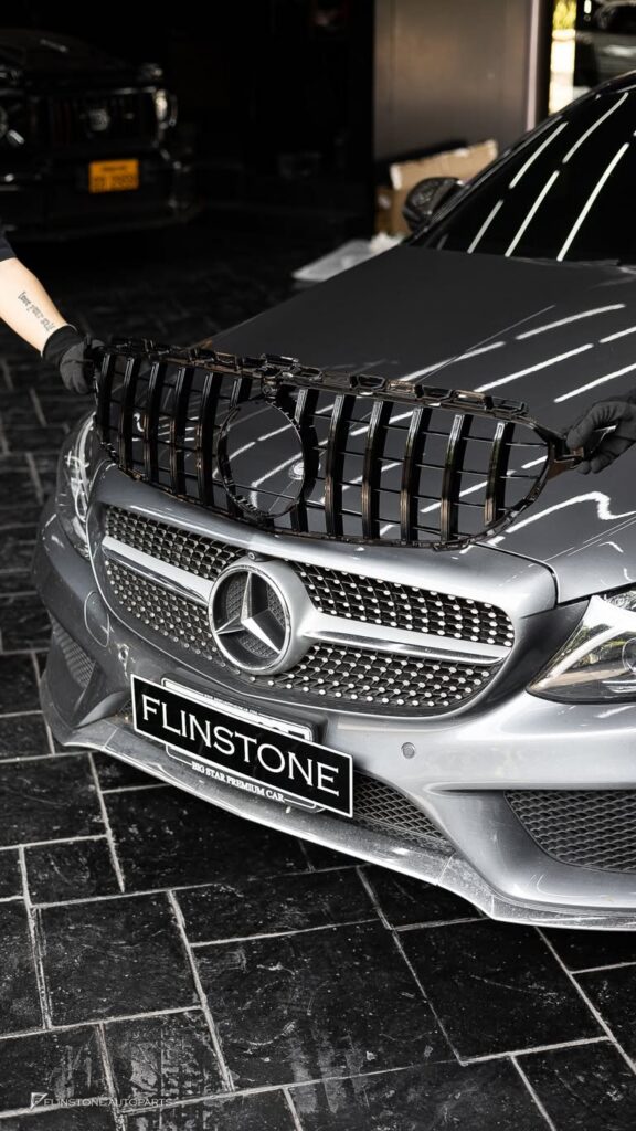 Mercedes-Benz กระจังหน้าทรง GT สีดำเงา ติดตั้งสำหรับ W205 C-Class