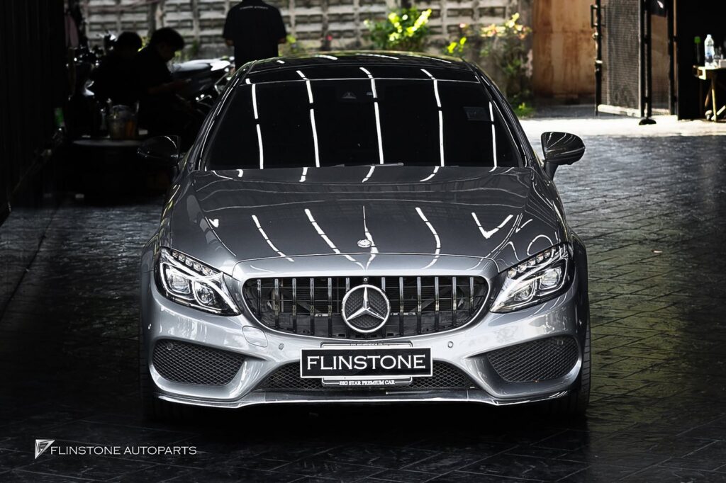 Mercedes-Benz กระจังหน้าทรง GT สีดำเงา ติดตั้งสำหรับ W205 C-Class