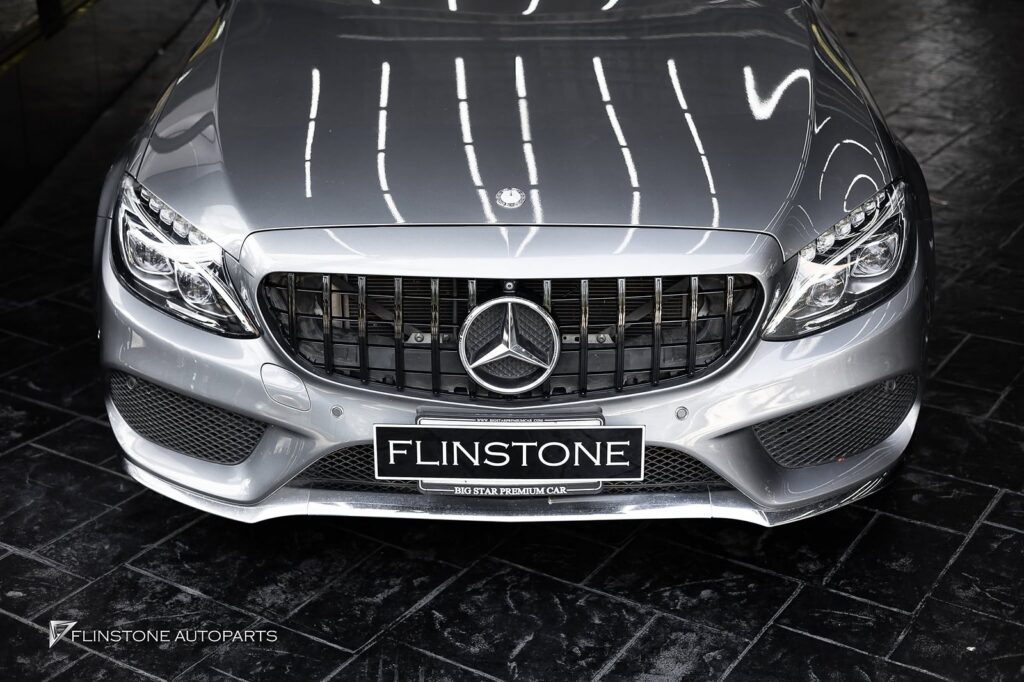 Mercedes-Benz กระจังหน้าทรง GT สีดำเงา ติดตั้งสำหรับ W205 C-Class