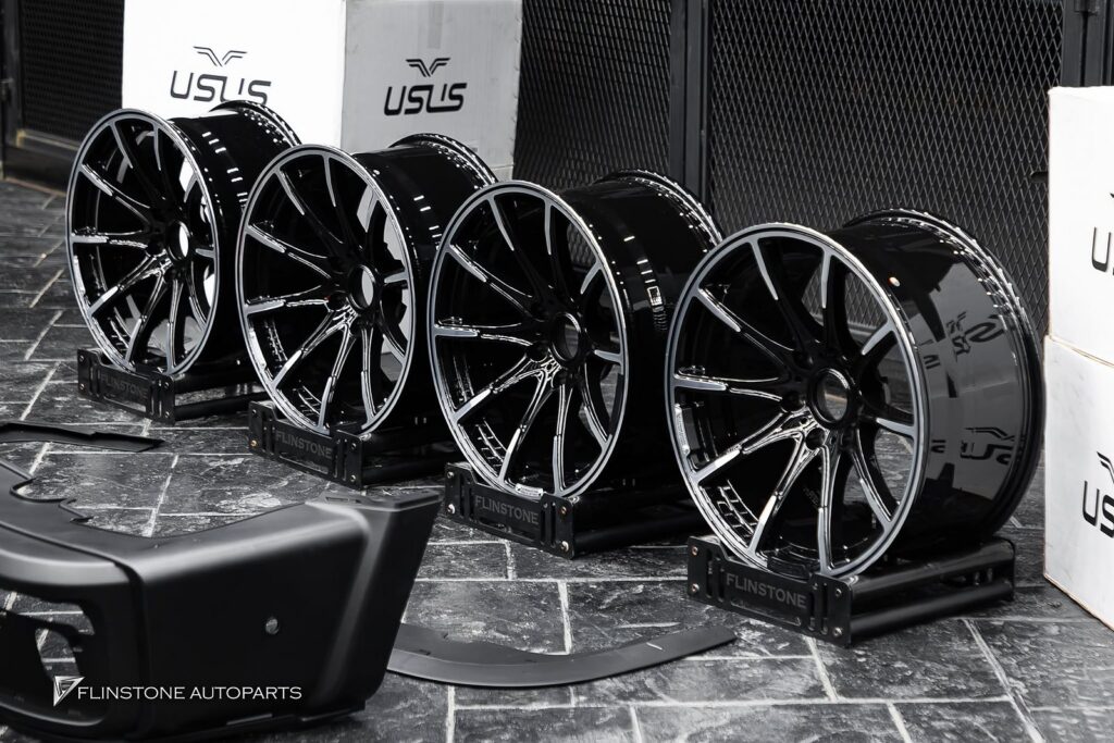 GWM TANK Full Body Kit T900 + custom forged wheels