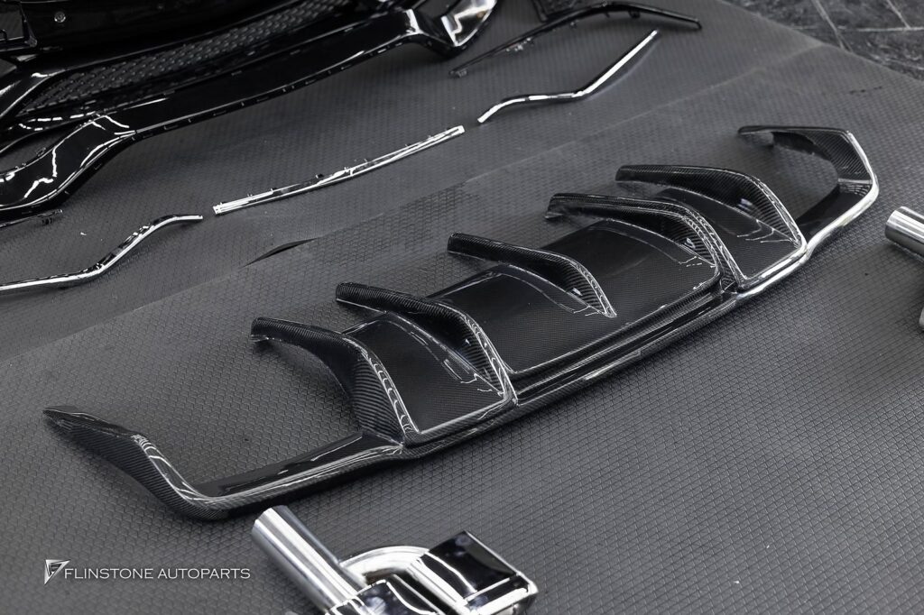 Mercedes-Benz W218 CLS-Class Coupe CLS63 AMG Facelift Style Front Bumper + GT Panamericana