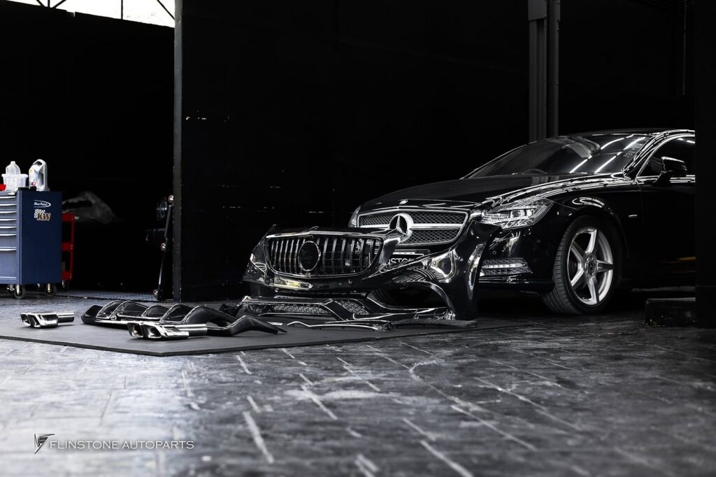 Mercedes-Benz W218 CLS-Class Coupe CLS63 AMG Facelift Style Front Bumper + GT Panamericana
